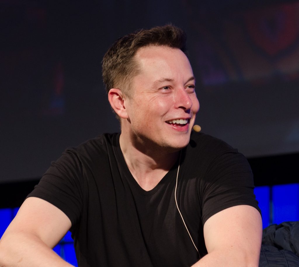 Elon Musk zarobił 5 mln dolarów na miotaczach ognia
