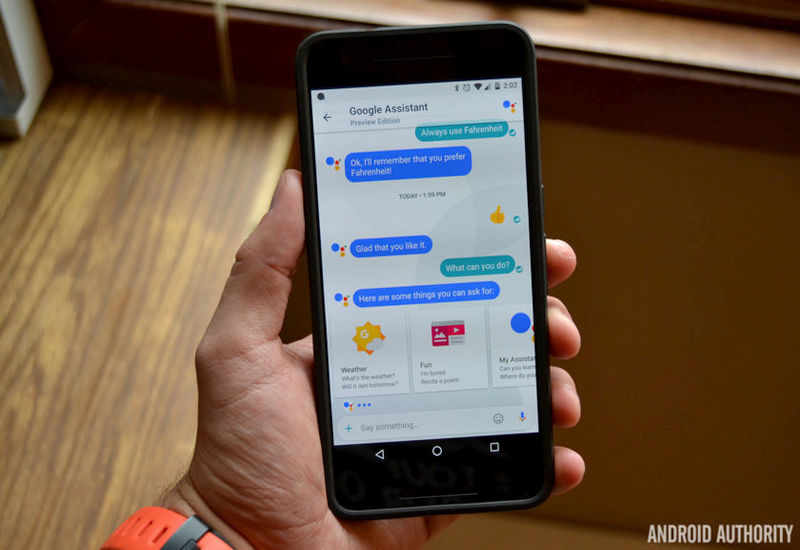 Google pod ostrzałem. Snowden ostrzega przed Allo