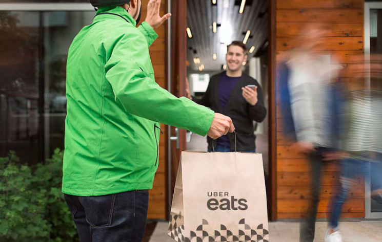 Uwaga na bugi w Uber Eats. Zamówienia nie widać, a kasa znika