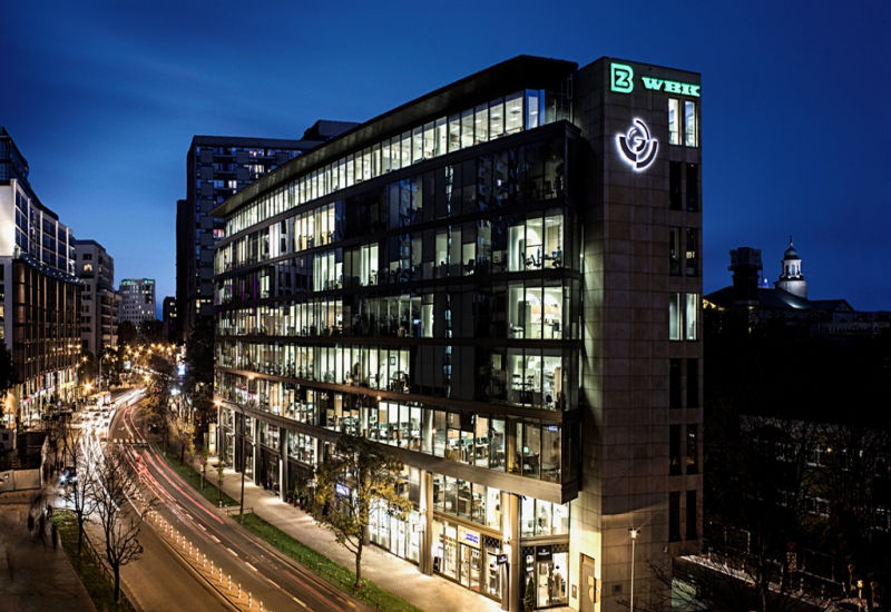 Logowanie odciskiem palca w aplikacji BZ WBK. Bank wprowadza też wideoweryfikację