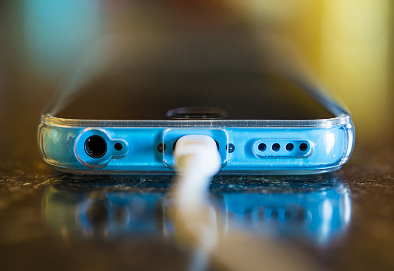 iPhone 8 bez złącza Lightning. Wyciekły plany Apple