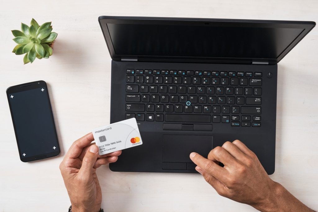 Mastercard udostępnił swoim klientom katalog rekomendowanych dostawców cyfrowych rozwiązań płatniczych