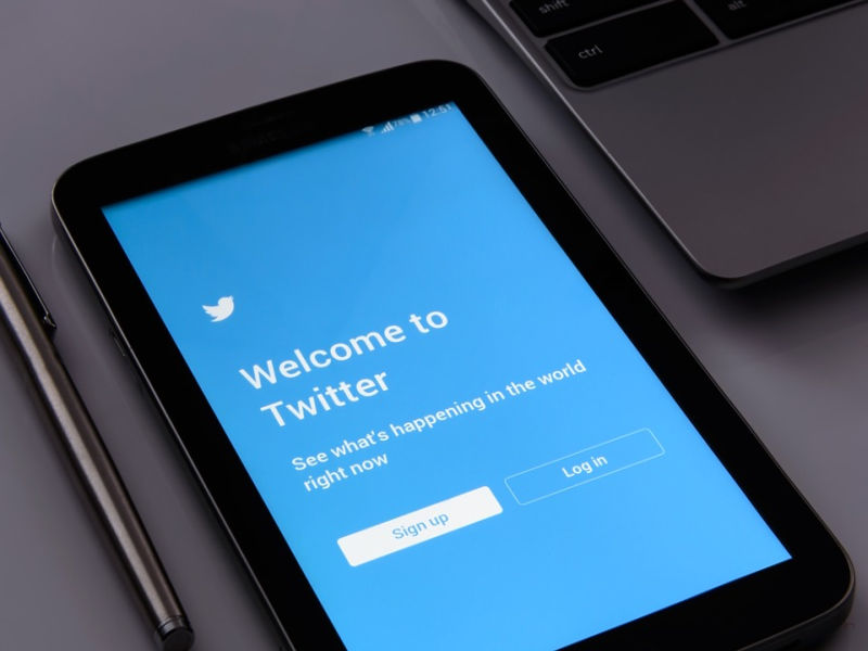 Jakość, a nie ilość. Twitter ma mało użytkowników, ale dużo zarabia
