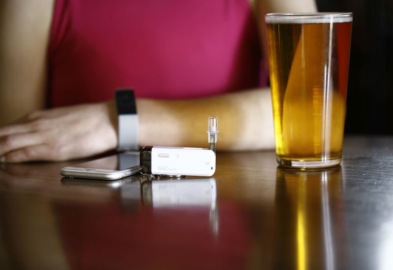 Szalone wydatki po alkoholu? DrnkPay rozwiąże ten problem
