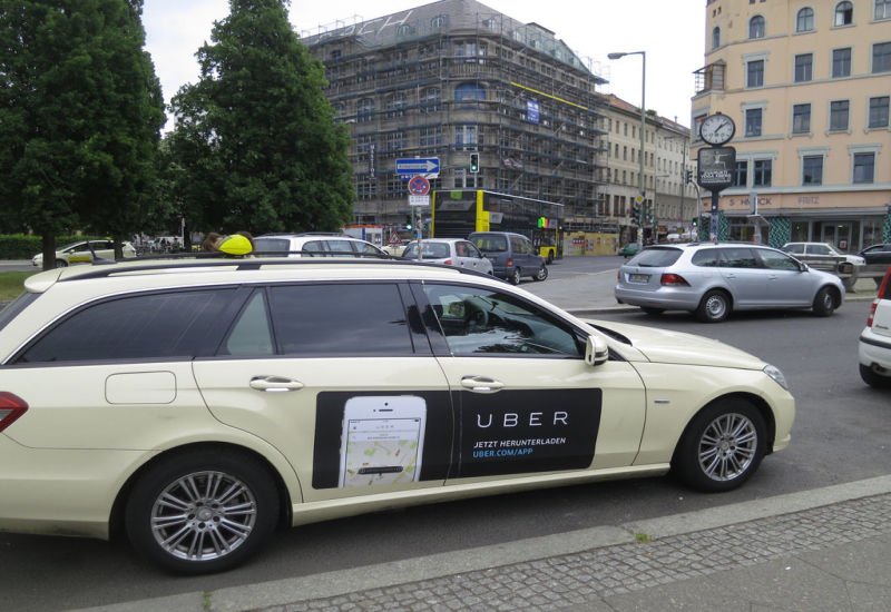 Uber pozwany. Tym razem nie przez taksówkarzy
