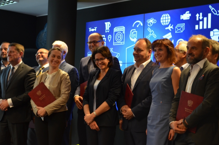 5G dla Polski - Anna Streżyńska podpisała porozumienie.