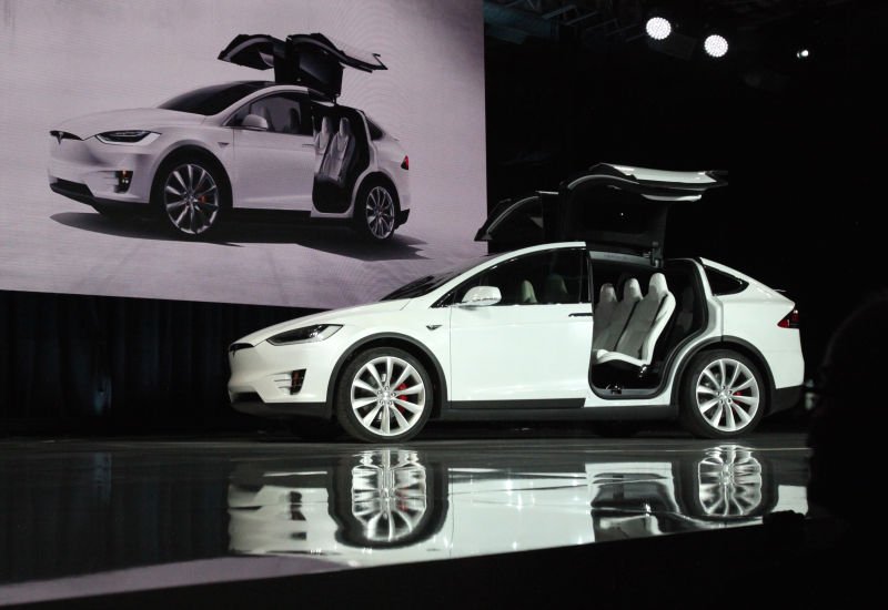 Tesla Model X ikoną bezpieczeństwa. Najbezpieczniejszy SUV w historii