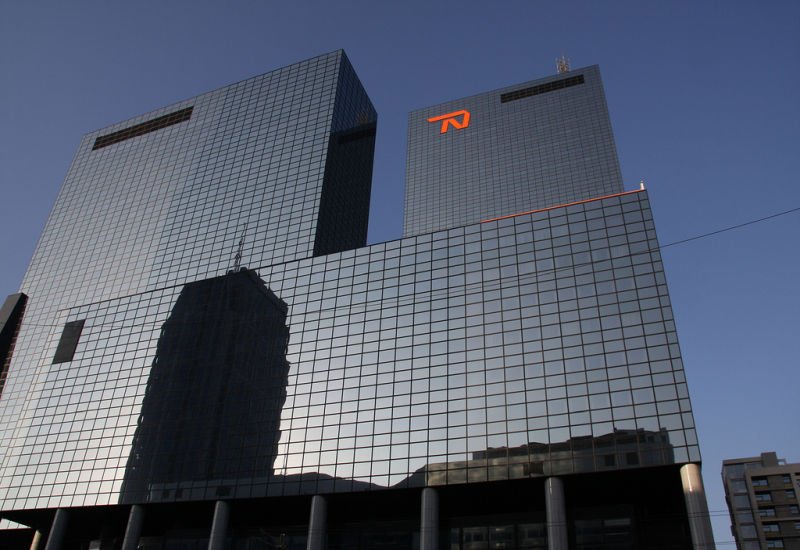 Co trzeci rodzic rozmawia z dzieckiem o finansach. Co sam o nich wie?