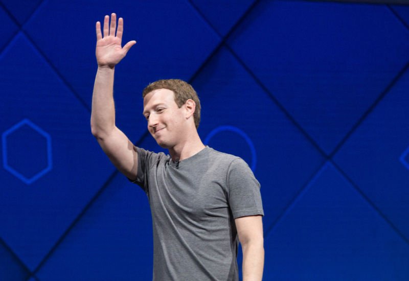 Facebook obcina zasięgi. Posty znajomych na pierwszym miejscu