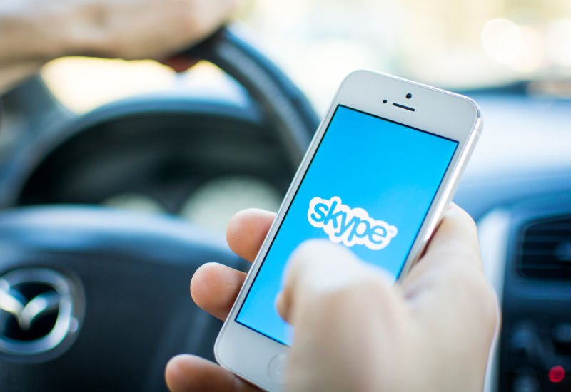 Skype uruchamia nową funkcję. Przez aplikację można przesyłać pieniądze znajomym