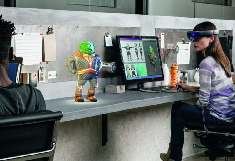 Microsoft HoloLens trafia do Polski