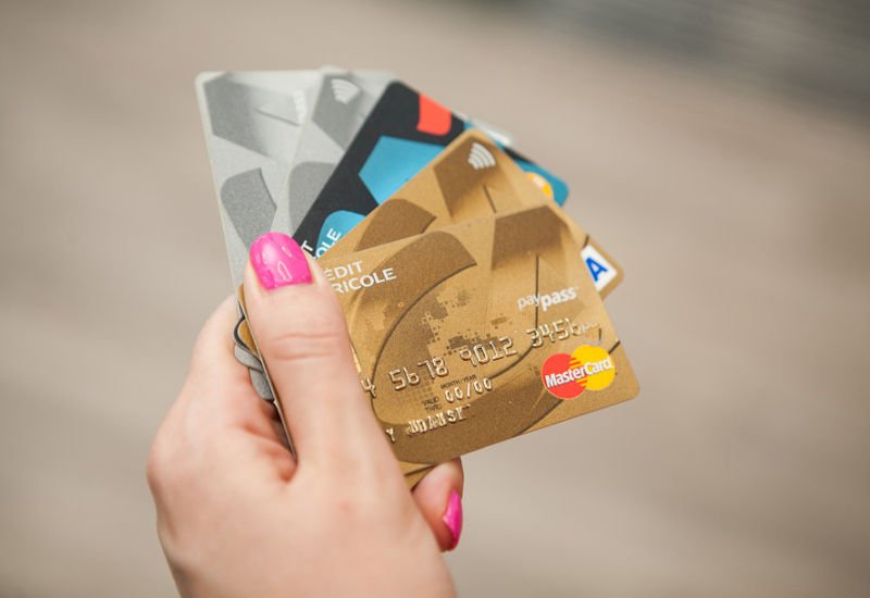 Zapłać kartą i rozłóż spłatę na raty – nowa kampania Credit Agricole