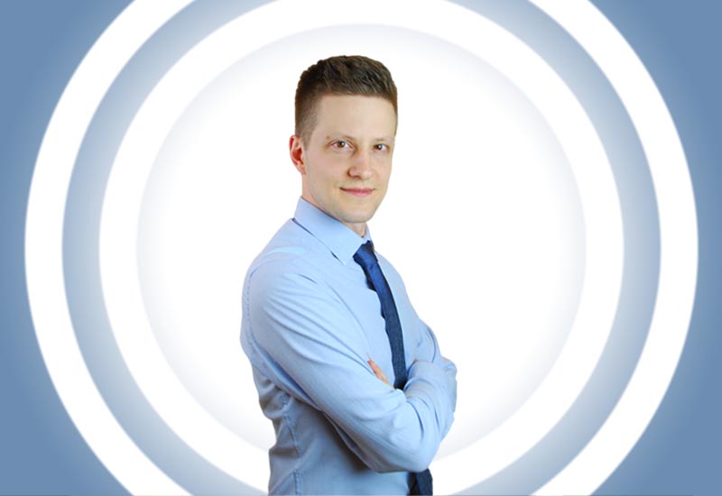 Rozmowa z Rekinem Finansów, czyli jak oszczędzają i inwestują Polacy