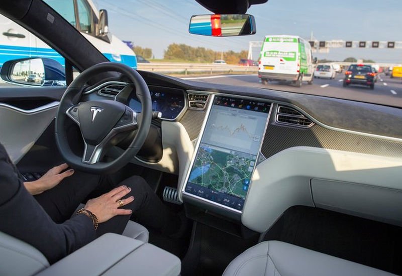 Już za 3 miesiące Tesla pokaże w pełni autonomiczny samochód