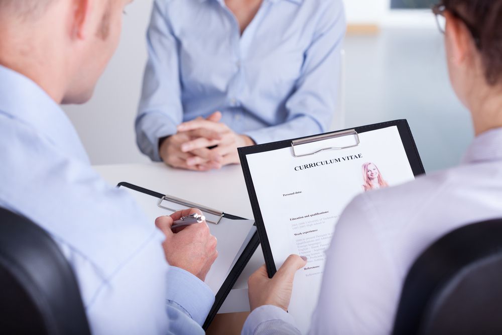 Bezrobocie nadal będzie spadać – co to oznacza dla firm?