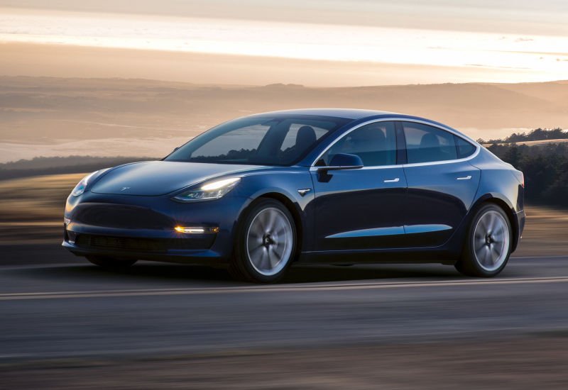 Tesla notuje rekordowe straty, a inwestorzy się cieszą