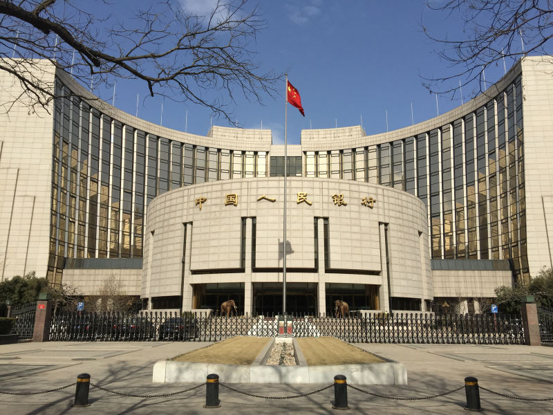 Chiny dokręcają śrubę kryptowalutom