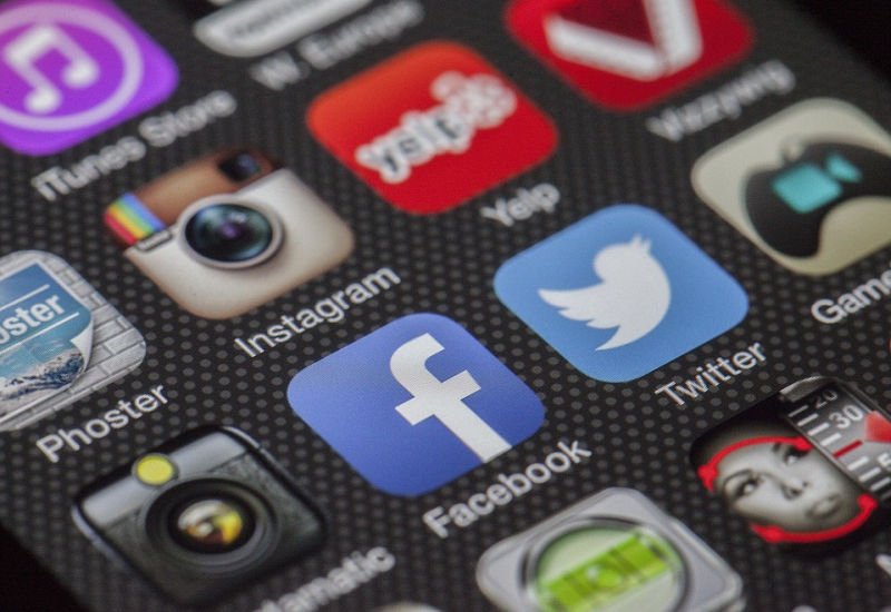 Kategorie partnerskie znikają z Facebooka