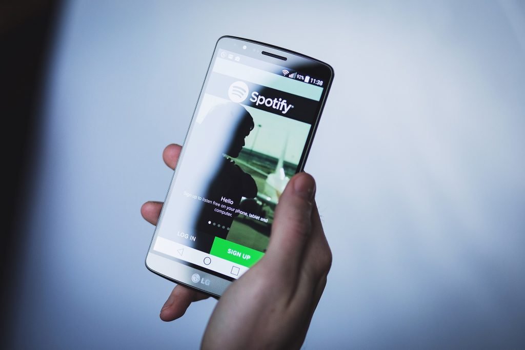 Spotify z rekordowym wynikiem. Prawie 300 mln użytkowników