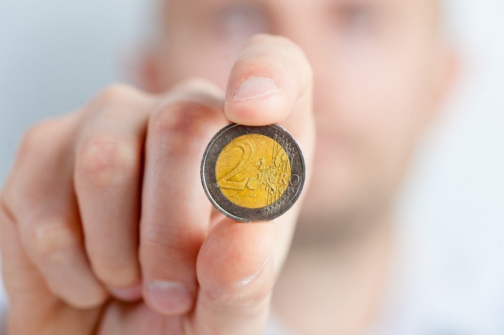 Liczba poręczycieli zmniejszyła się o niemal połowę