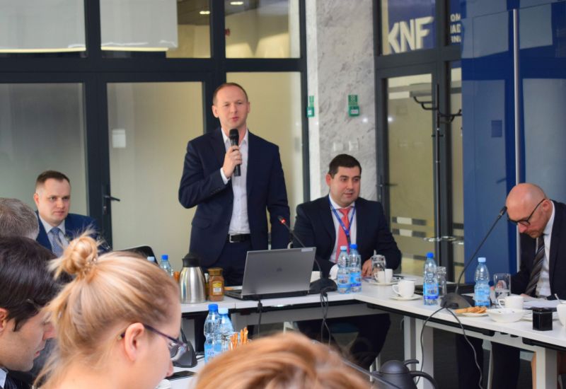 KNF rozmawia z branżą kryptowalut i blockchain