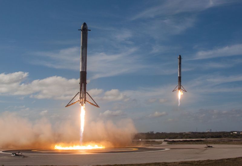 Tanie loty u Elona Muska. SpaceX deklasuje konkurencję