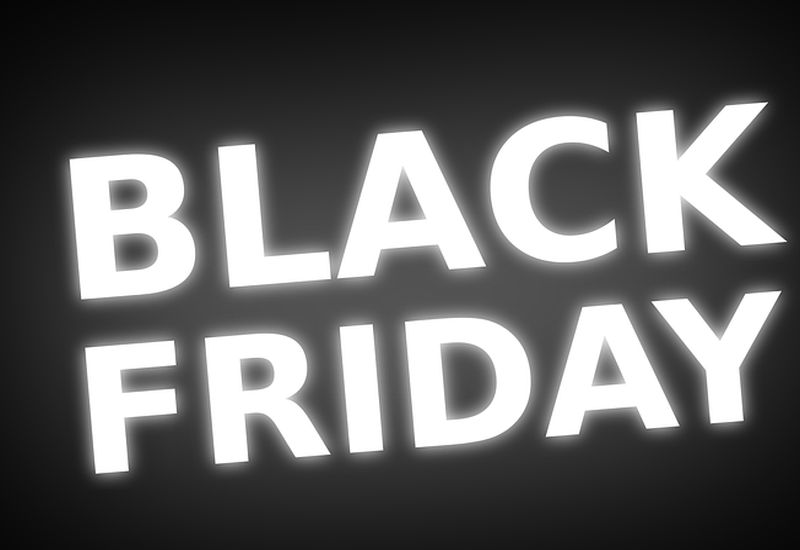 Sklepy internetowe zarobiły 14 mld dolarów w Black Weekend