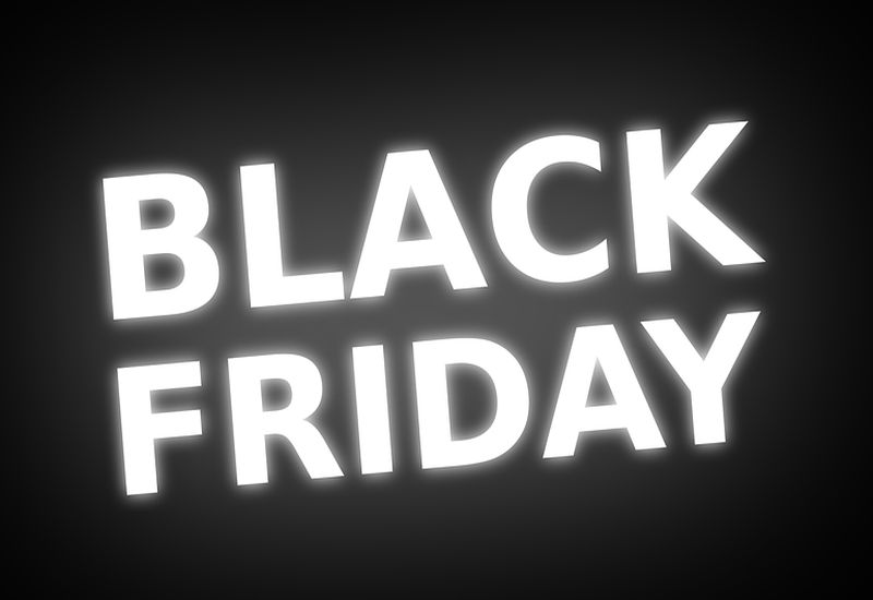 Polacy wydadzą ponad 2 mld złotych w Black Friday