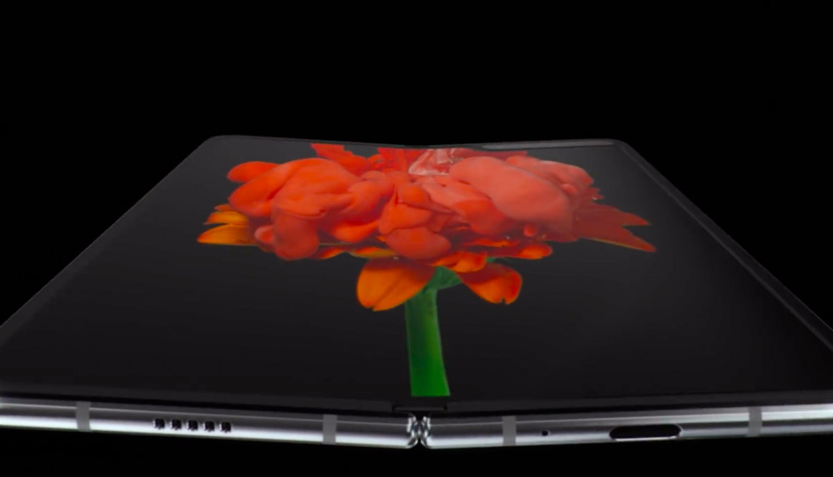 Samsung pokazał rewolucyjny składany telefon za 8 tysięcy