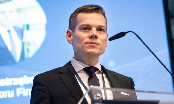 Stanowisko UKNF w sprawie CHF i potencjalnej sprzedaży banku