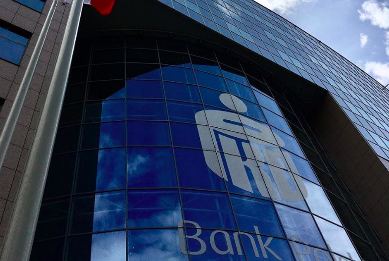 PKO Bank Polski wprowadza mobilną autoryzację w oddziałach