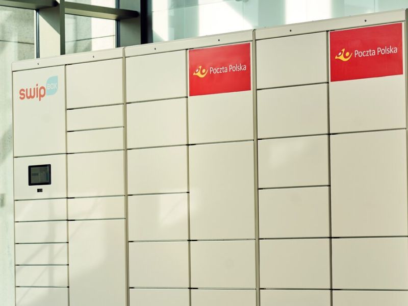 Poczta Polska rozwija sieć automatów do odbioru paczek