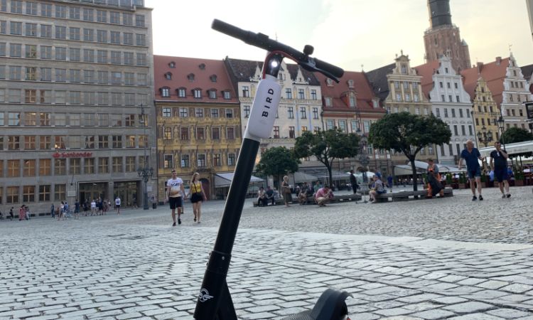Elektryczne hulajnogi Bird lądują we Wrocławiu