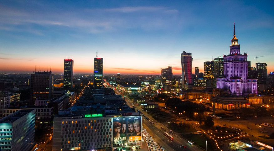 W Warszawie ruszają testy sieci 5G. Są też nowe przepisy