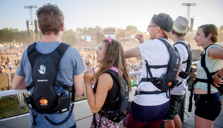 Nowe technologie w służbie niesłyszącym. Mastercard na Pol’and’Rock Festival