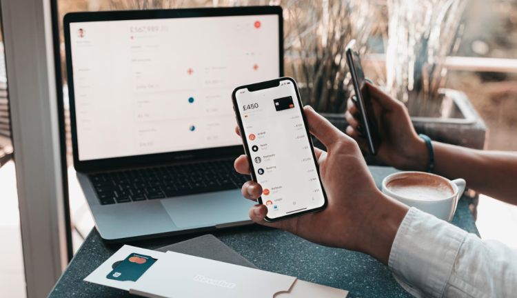 Revolut pomoże firmom w zarządzaniu służbowymi wydatkami
