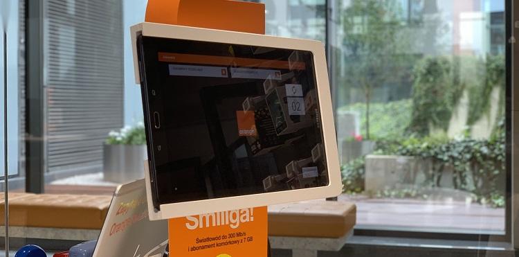 Umowę na tablecie podpiszecie już we wszystkich salonach Orange