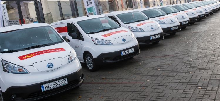 Do floty Poczty Polskiej dołączają dostawcze auta elektryczne