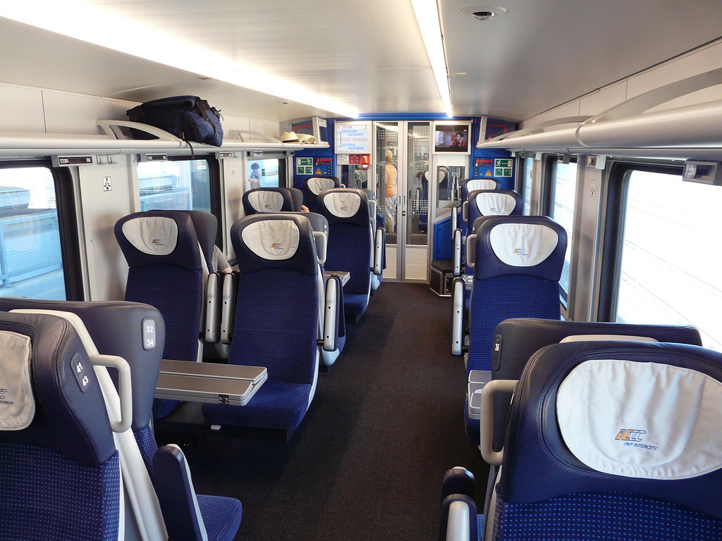 W aplikacji mPay mozna juz kupowac bilety na pociagi PKP Intercity