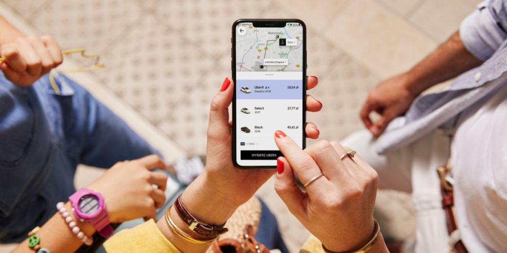 Kierowcy Ubera i Bolta mogą jeździć bez licencji do końca września