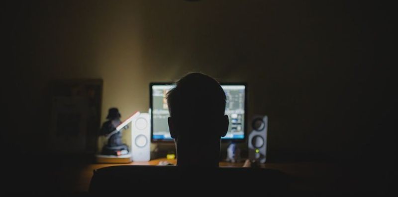 Klienci PKO BP na celowniku hakerów. Przed cyberprzestępcami ostrzega też mBank