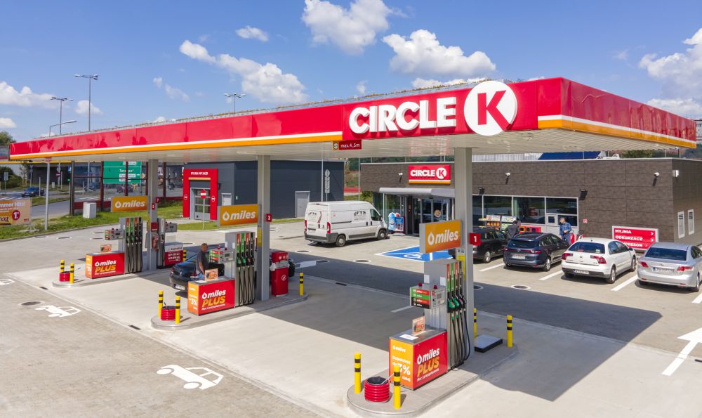 Na stacjach Cirle K zaplacisz aplikacja, bez podchodzenia do kasy