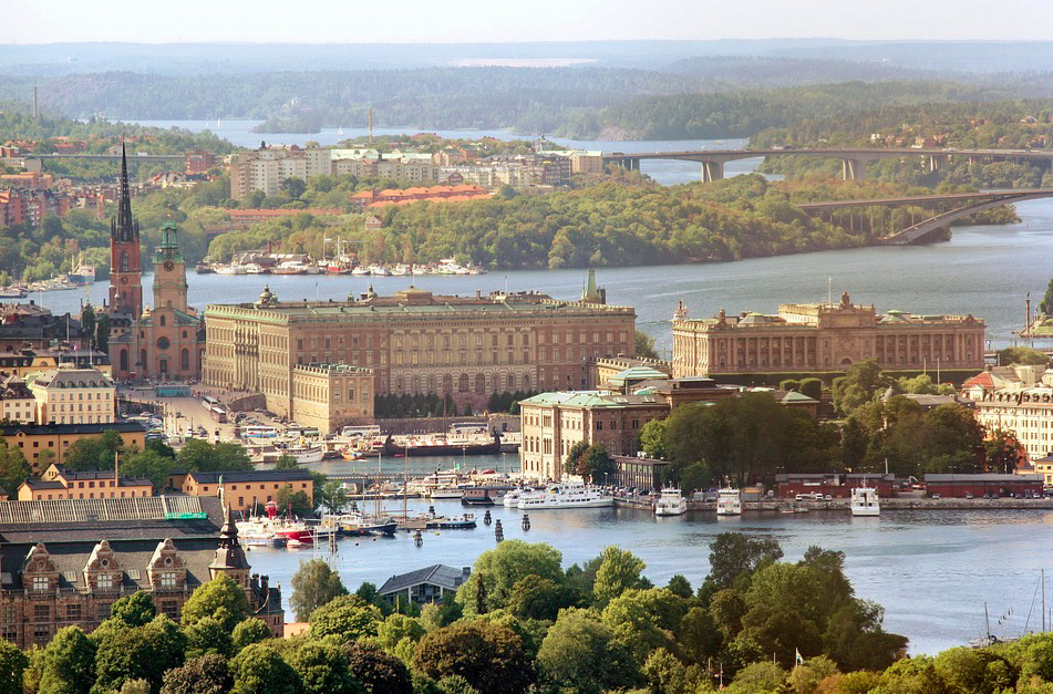 Szwedzki Riksbank przedluza testy e-korony