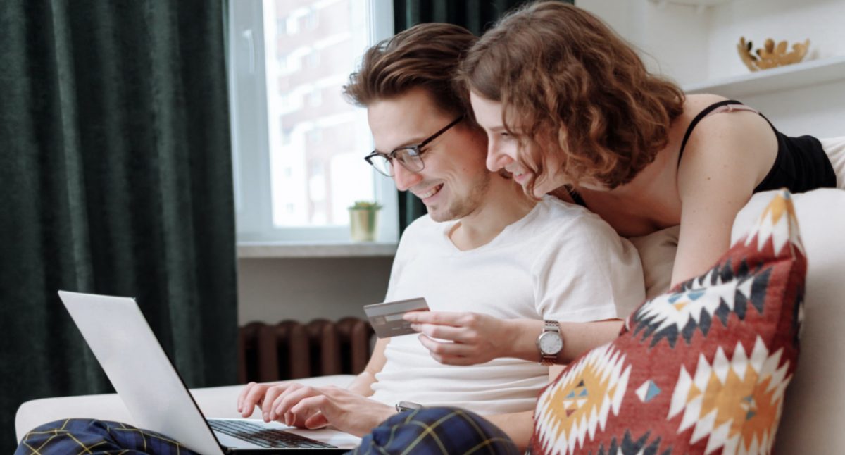 Trendy w e-commerce 2022. Jaka przyszłość czeka rynek handlu internetowego?