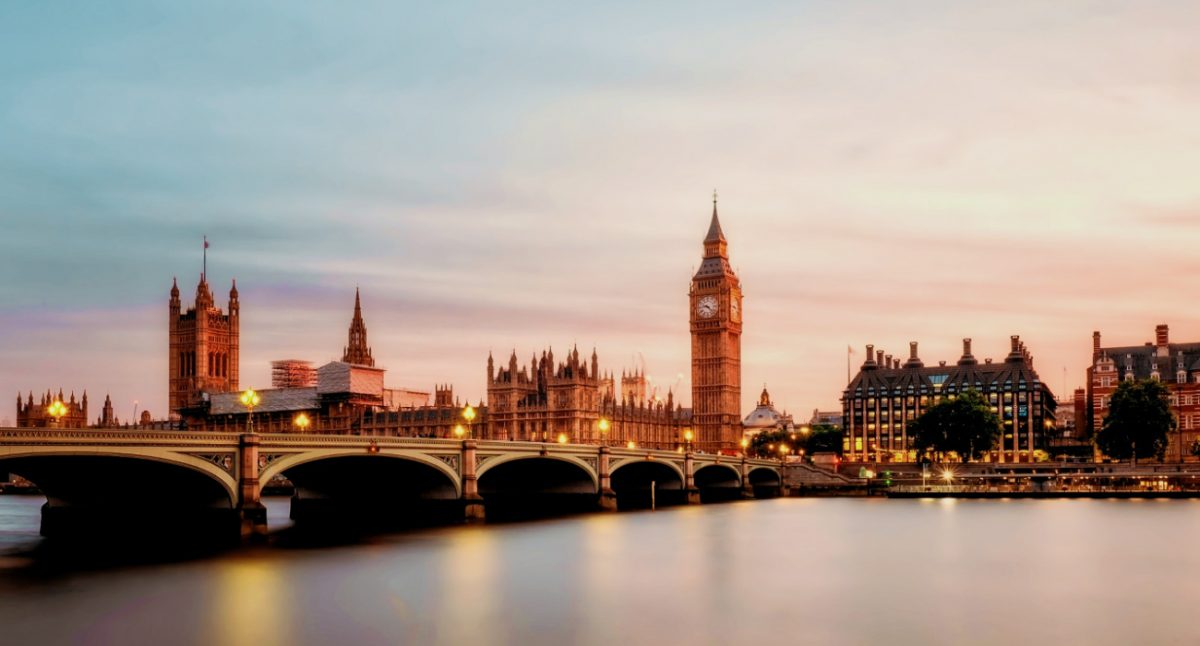 Zastrzyk pozytywnej energii na londyńskiej giełdzie. Fintech CAB Payments pozyskuje 335 mln GBP