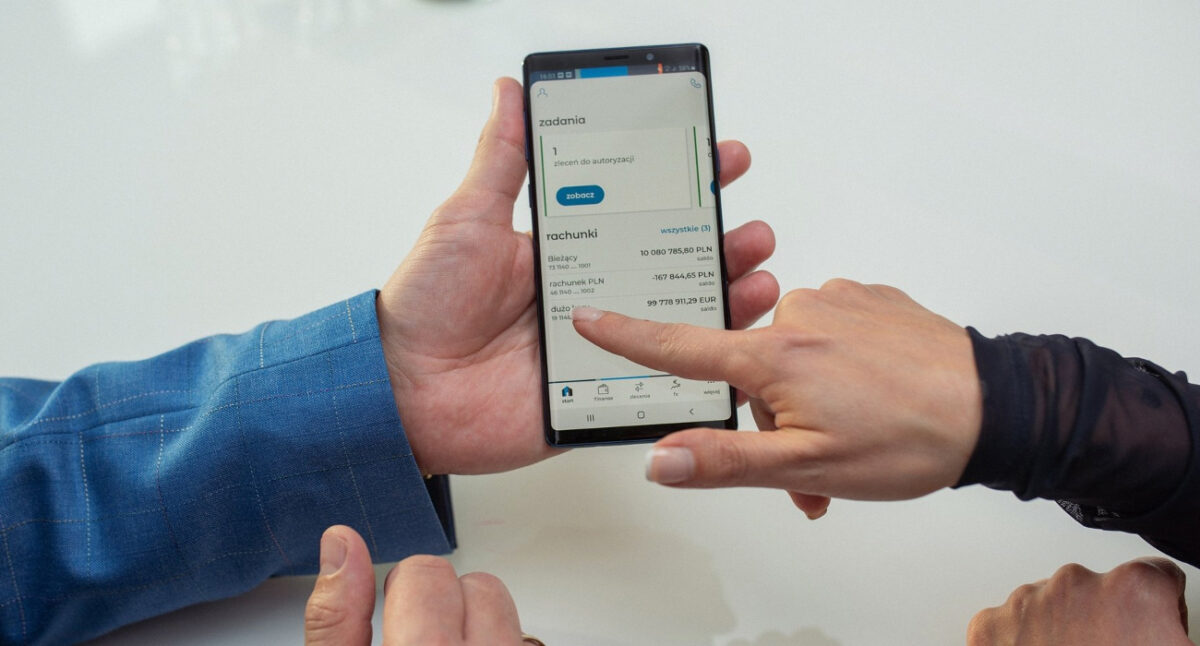 Klienci korporacyjni mBanku mogą potwierdzać tożsamość z eDO App