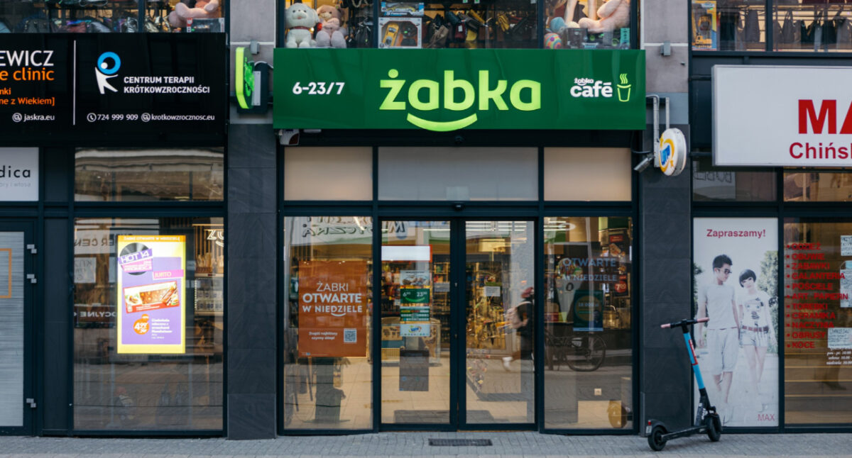 Żabka testuje smart rozwiązania. Technologia odciąży franczyzobiorców