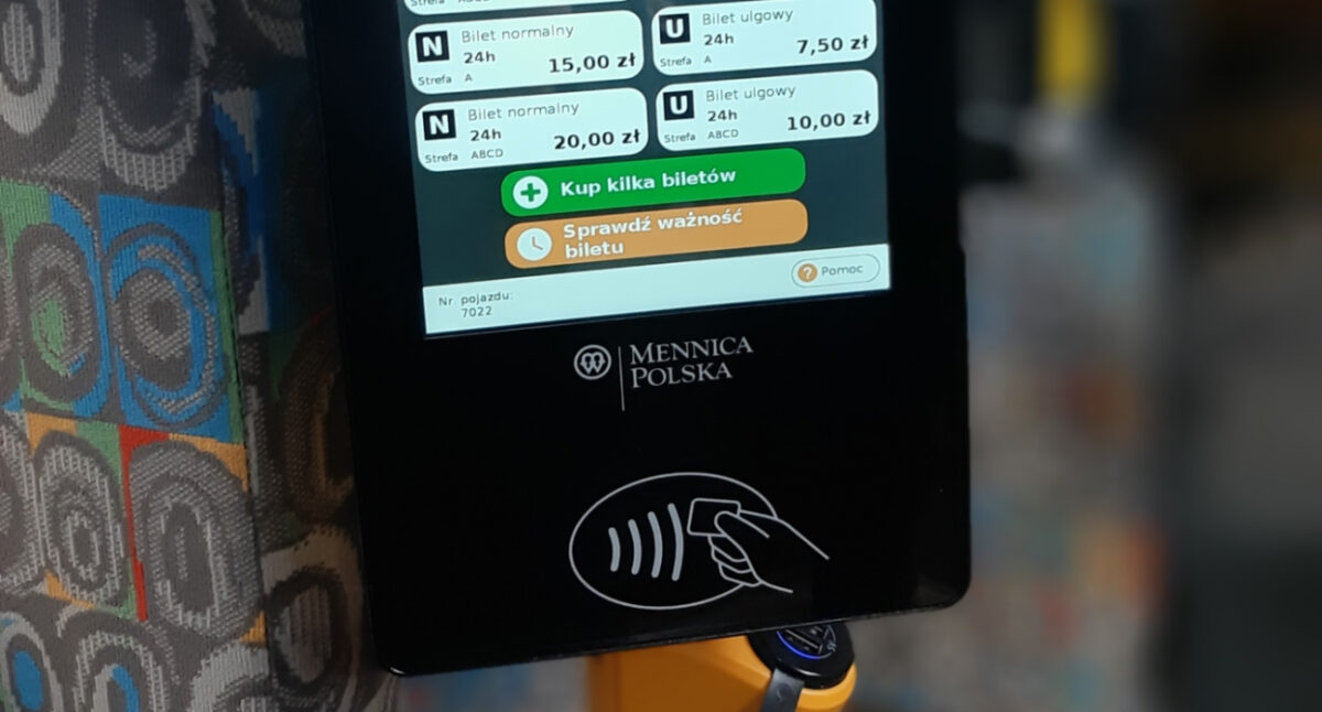 Poznań stawia na nowy system płatności za bilety. Pojawią się mobilne kasowniki