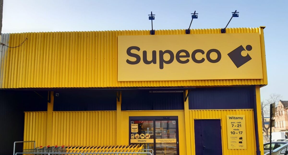 Carrefour stawia na usługi finansowe. Cashback, rachunki i doładowania