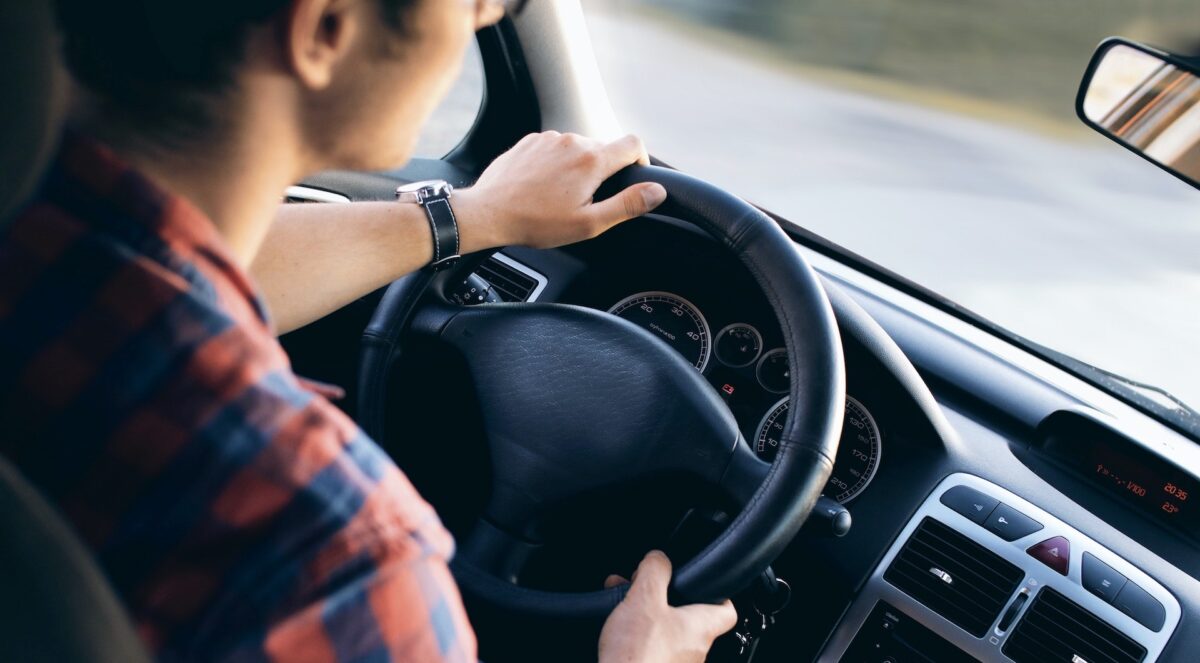 CarPlay w IKO. Posiadacze telefonów z iOS mogą płacić za parkowanie na ekranie auta